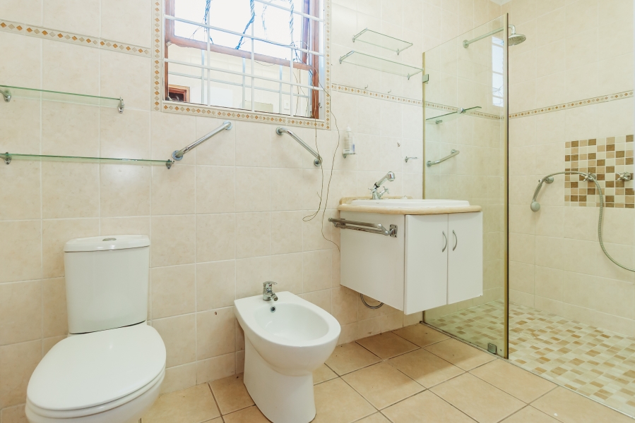 4 Bedroom Property for Sale in Heatherlands Western Cape